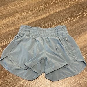 Lululemon 3 inch tracker short